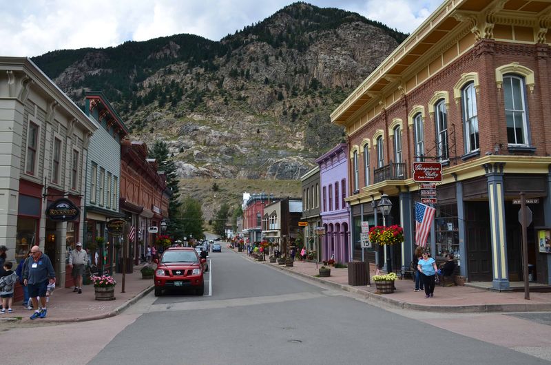 Colorado Mountain Towns That Locals Say Are Packed With Tourists - Decor Hint Georgetown