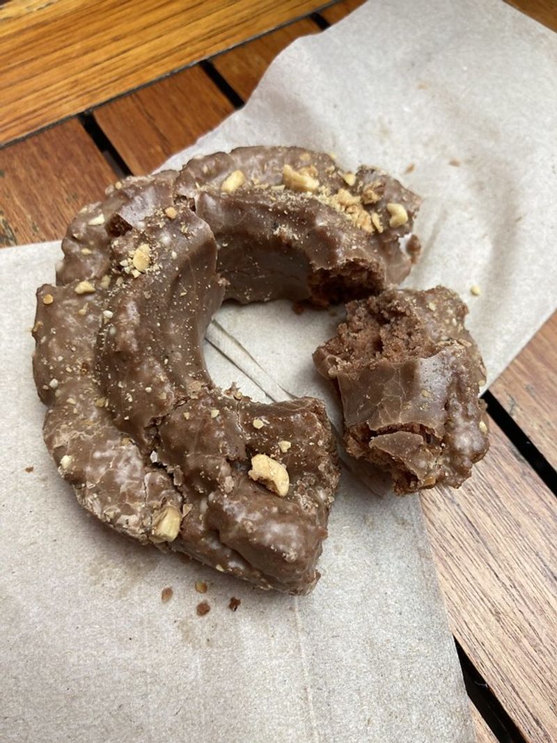 Overhyped Donut Shops In St Charles IL That Don't Live Up To The Buzz - Decor Hint Sugar Rush Bakery