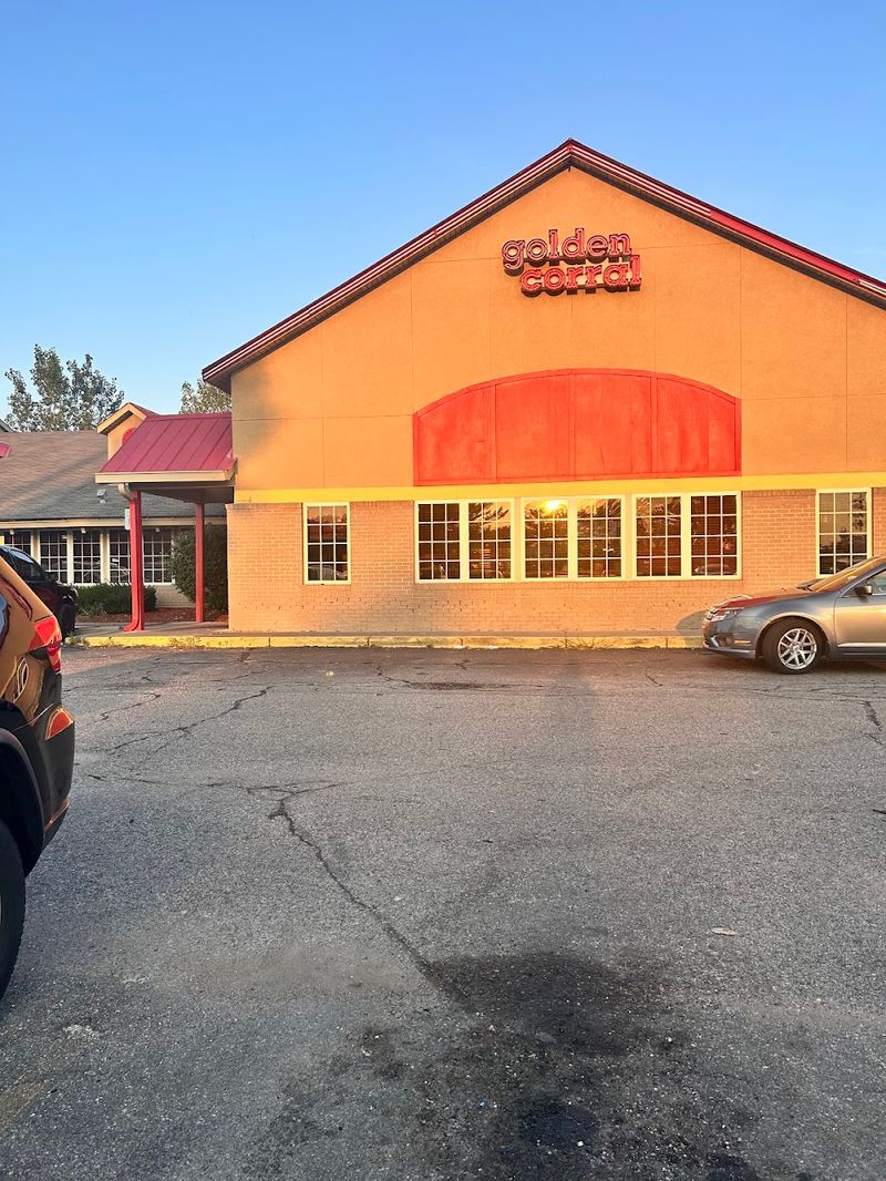 Michigan's Most Popular Buffets People Can't Stop Visiting - Decor Hint Golden Corral, Westland
