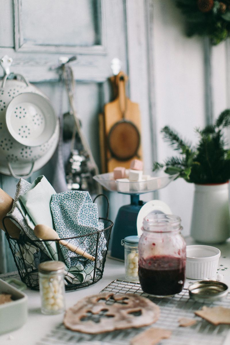 Household Items Boomers Tend To Keep Around - Decor Hint Kitchen Gadgets And Utensils