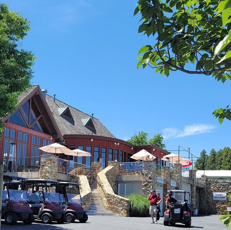 10 Maryland Buffets Serving Endless Comfort Food Favorites - Decor Hint Mountain Branch Golf Club