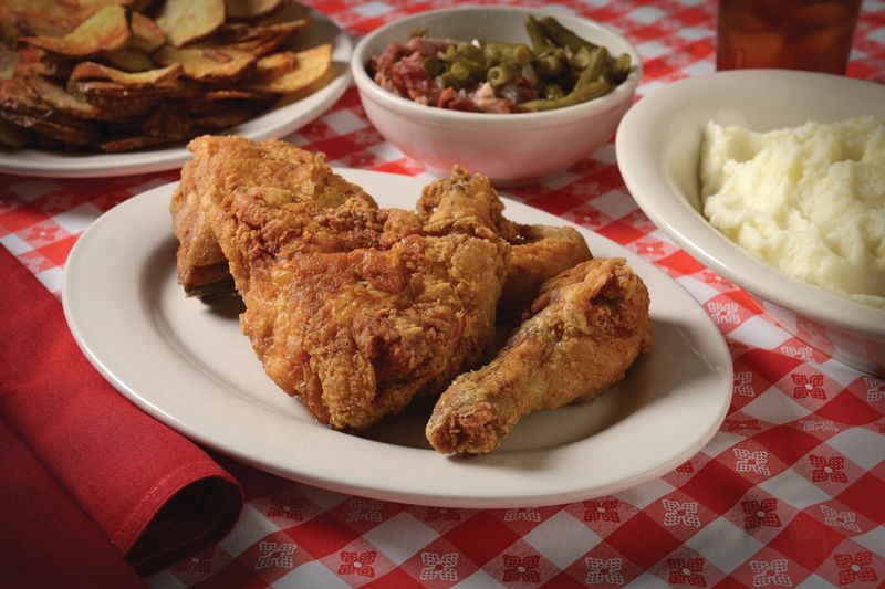 15 Kansas Restaurants That Keep Locals Coming Back Again And Again - Decor Hint Stroud's in Kansas City