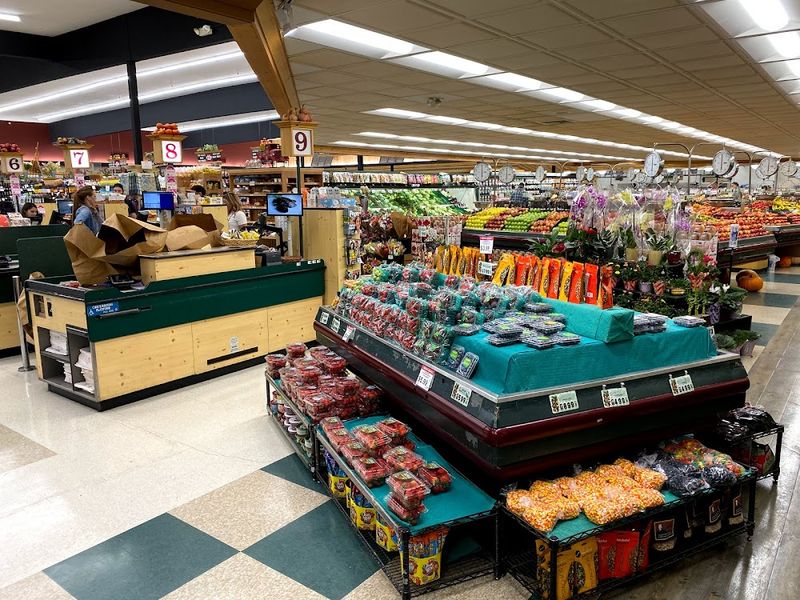 California Grocery Stores Known For Fresh Vegetables And Crisp Greens - Decor Hint Lunardi's Markets