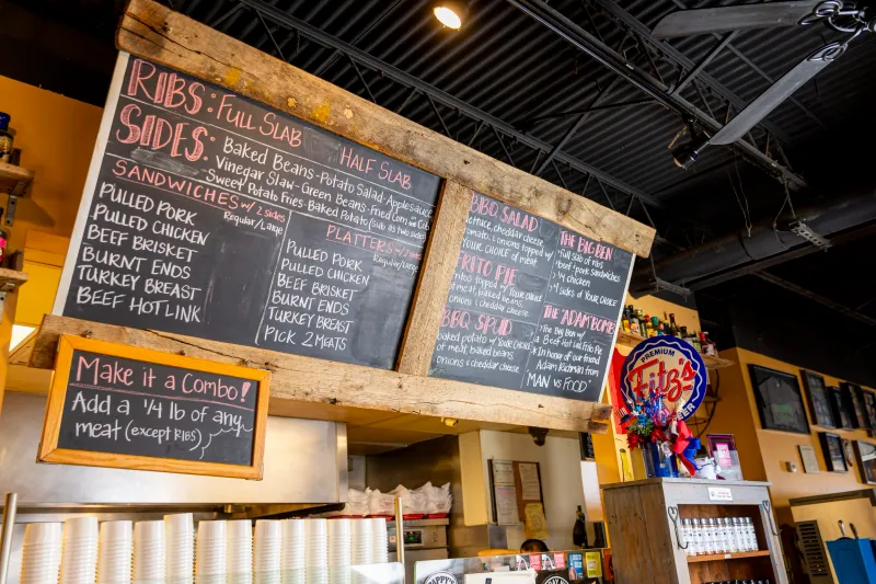 These Missouri Ribs Might Just Be The Best You’ll Ever Taste - Decor Hint Local, Friendly Atmosphere