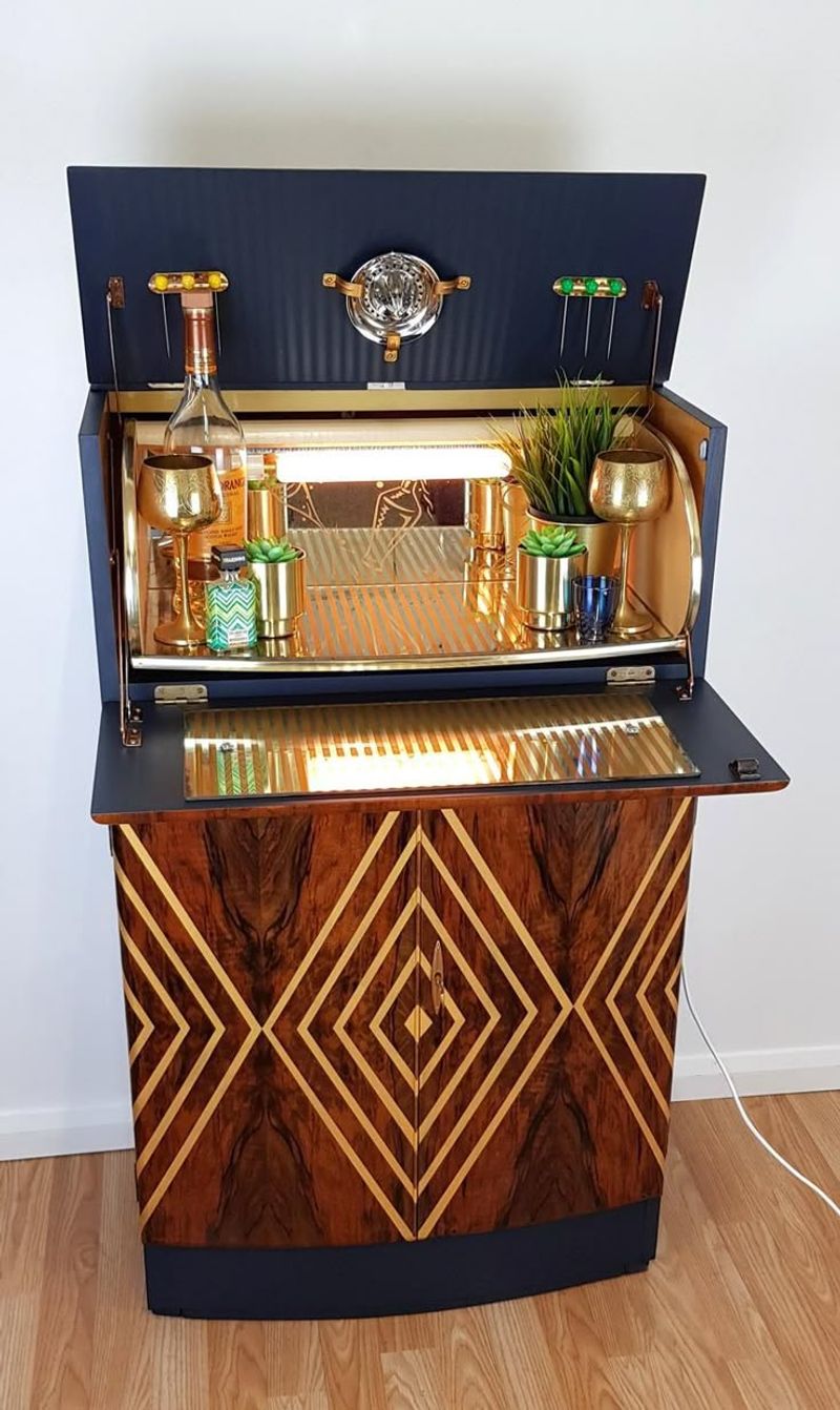 Georgia Homes Embrace These Furniture Trends From The Past - Decor Hint Art Deco Cocktail Cabinets