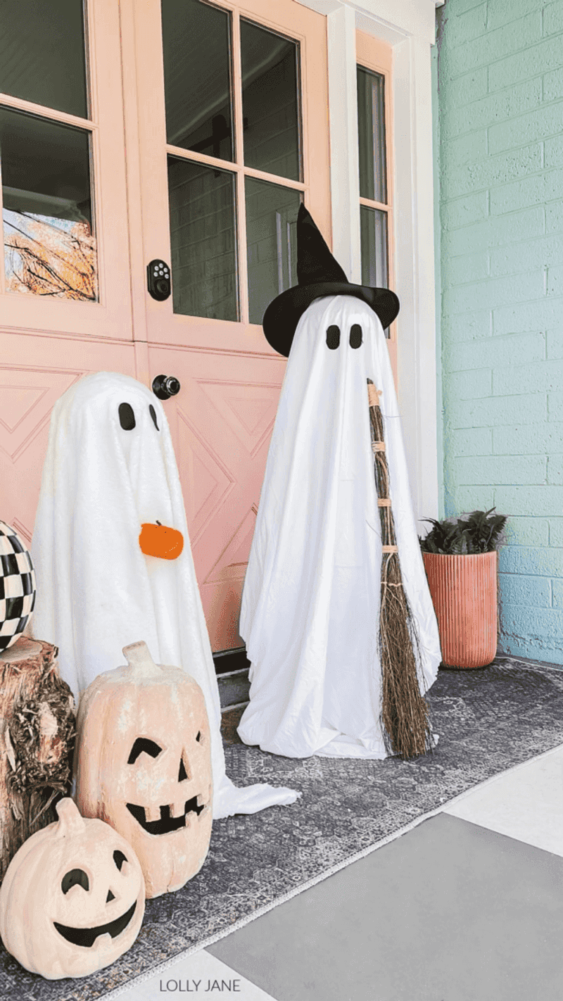 Massachusetts Celebrates With 19 Magical Halloween Displays Neighbors Love - Decor Hint Friendly Ghost Gathering