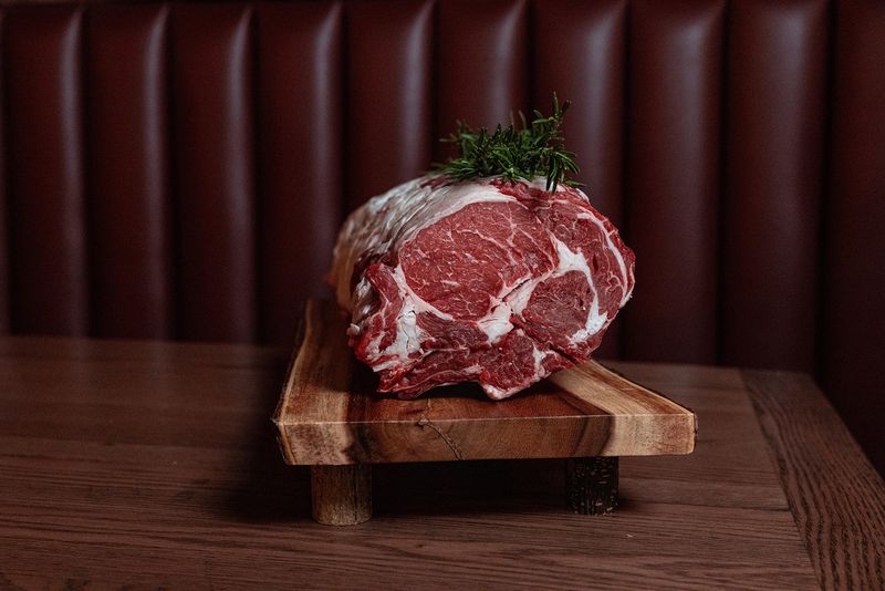 17 Ohio Grocery Stores Known For Fresh, High-Quality Meat - Decor Hint The Farmer's Rail