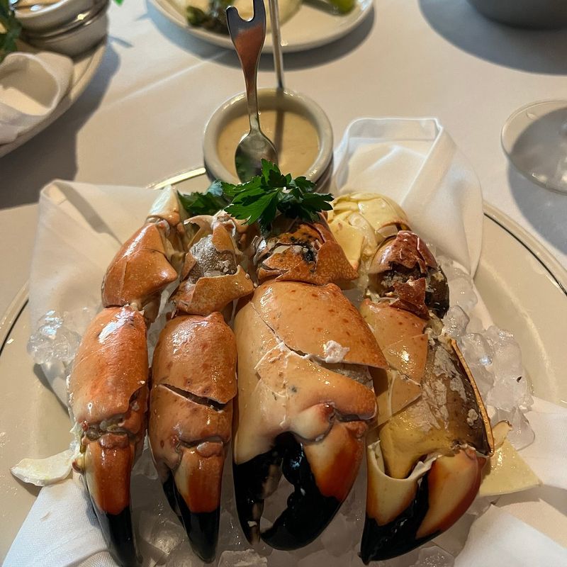 18 Seafood Buffets In Illinois Where Every Bite Feels Like A Coastal Escape - Decor Hint Truluck's Ocean's Finest Seafood & Crab