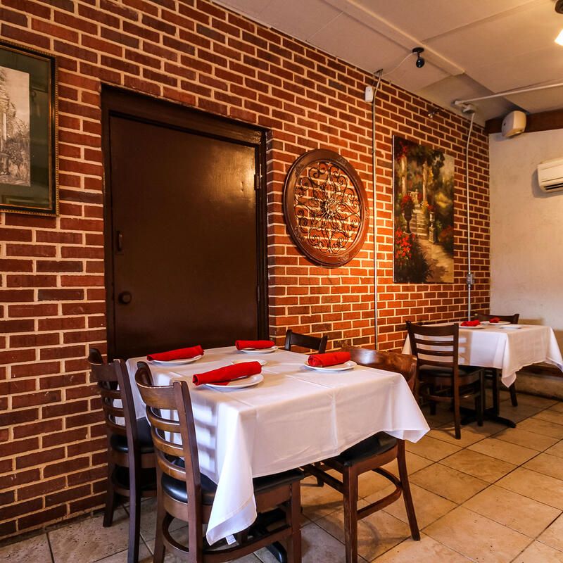 Mezza Luna Pasta & Seafood in Alpharetta