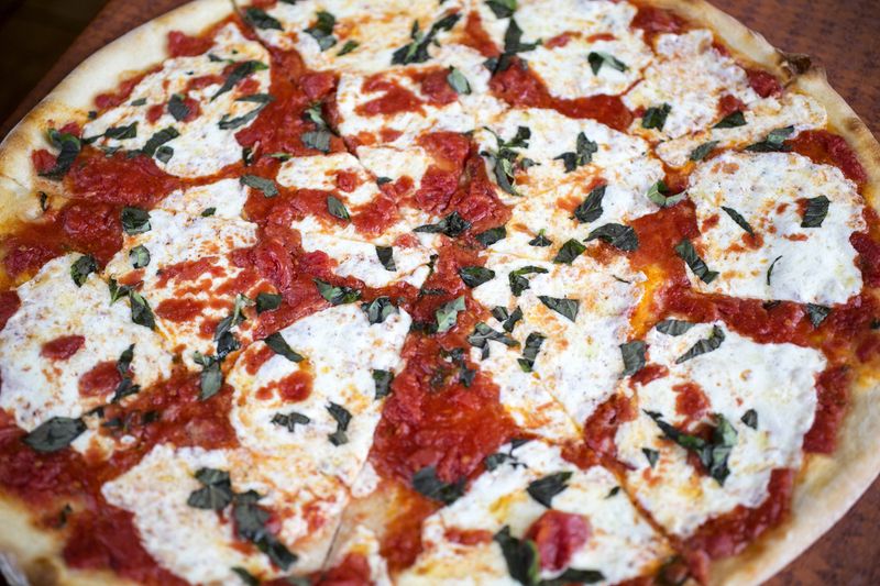 14 California Pizzerias Keeping Old-School Family Recipes Alive - Decor Hint Santino's Pizzeria - Fresno