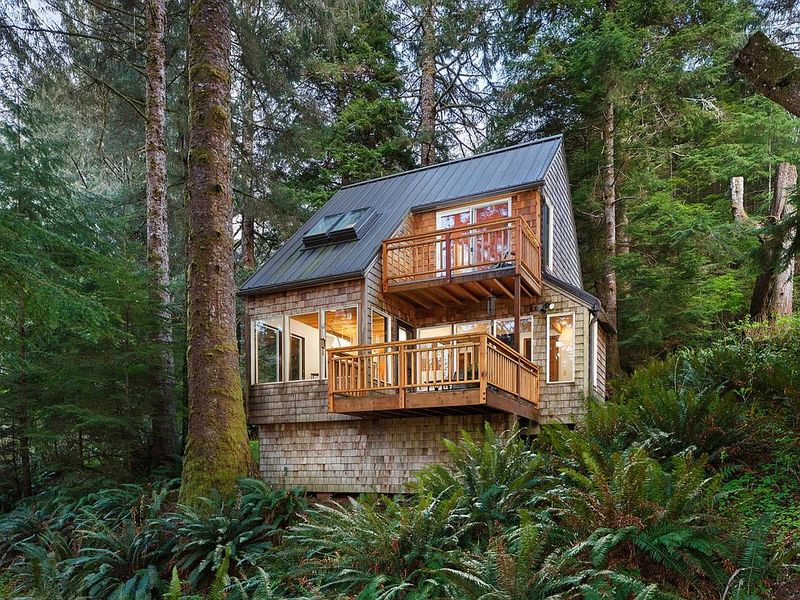 Beachside Oregon Cottages That Stay Stylish No Matter How Hard The Wind Blows - Decor Hint Neskowin's Forest-Meets-Ocean Sanctuary