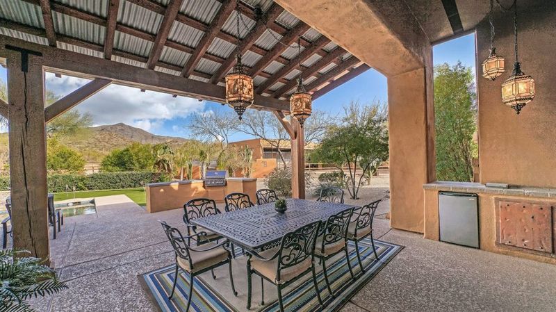 Cave Creek: Southwestern Authenticity With Modern Comforts