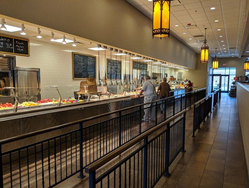 Ohio Buffets That Bring Back The Classic Comfort Food Feel - Decor Hint MCL Restaurant & Bakery in Kettering