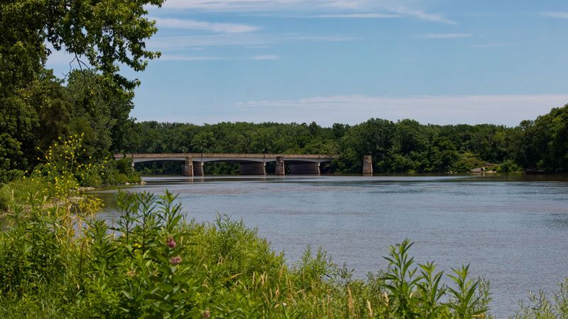 Fall Road Trips Across Ohio Packed With Family Fun And Scenic Views - Decor Hint Maumee River Heritage Trail