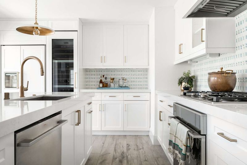10 California Home Trends Expected To Cool - And 10 Heating Up - Decor Hint All-White Kitchens