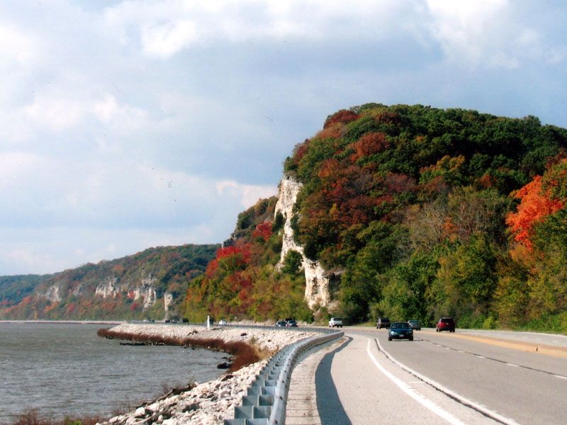 14 Scenic Weekend Drives Across Illinois That Are Worth The Time Off - Decor Hint Meeting of the Great Rivers Scenic Byway