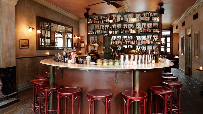 13 New York Seafood Restaurants Locals Love More Than The Tourists Do - Decor Hint Maison Premiere