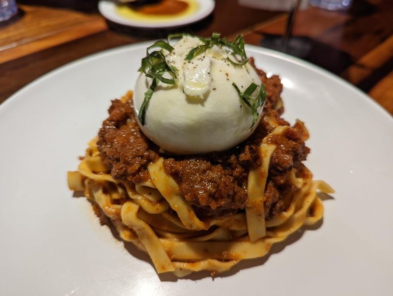 Fun And Flavorful Dinner Destinations In Los Angeles - Decor Hint Pasta Sisters