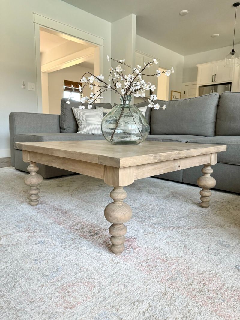 Cottage Style Coffee Table With Turned Legs