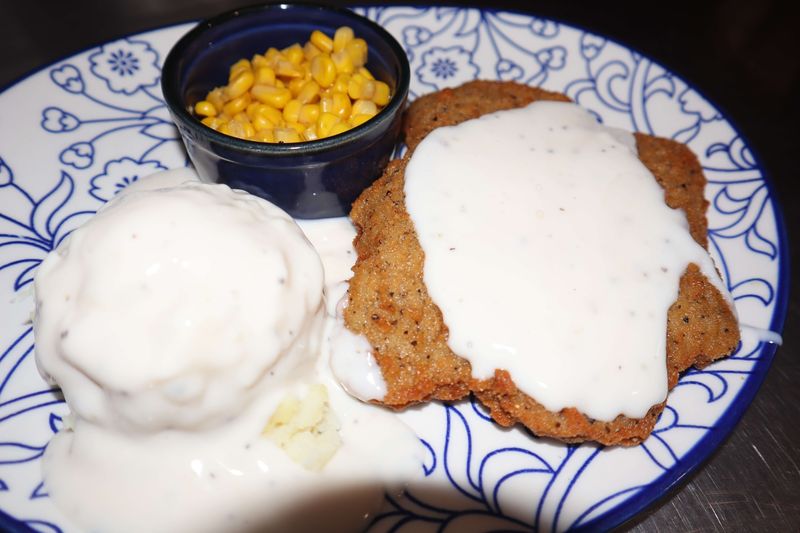 19 Ohio Chicken-Fried Steaks That Will Take You Straight Back To Grandma's Table - Decor Hint Jenny's Diner