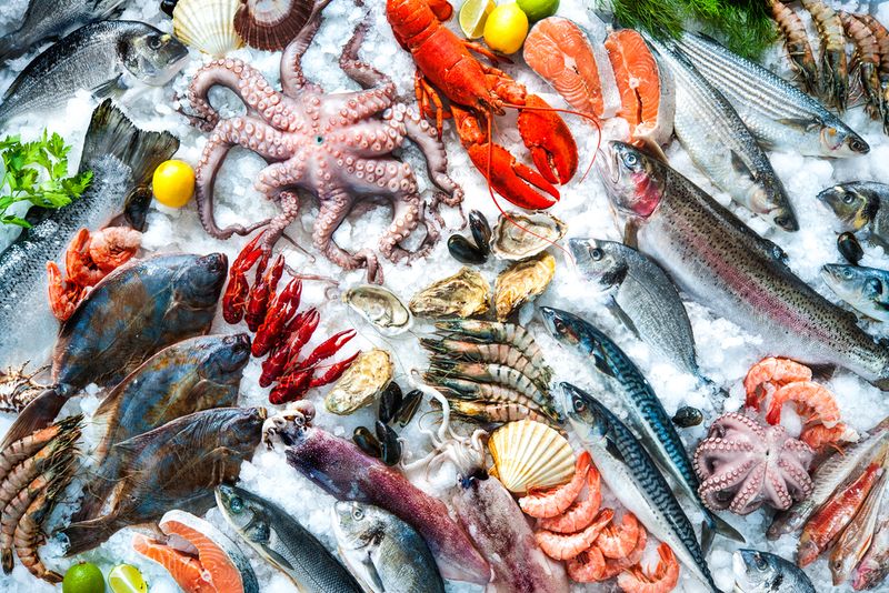 Maine Grocery Stores Known For Fresh Seafood And Local Catch - Decor Hint Free Range Fish & Lobster