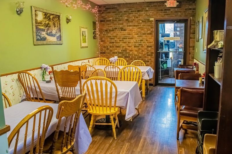 19 Ohio Chicken-Fried Steaks That Will Take You Straight Back To Grandma's Table - Decor Hint Cherry House Café