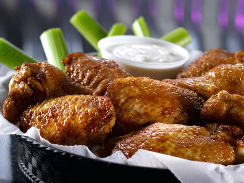 Bubba's 33 - Sports Bar Meets Family Fun