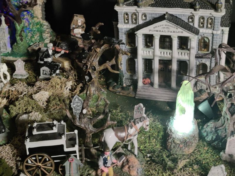Creepy Cemetery Vignettes
