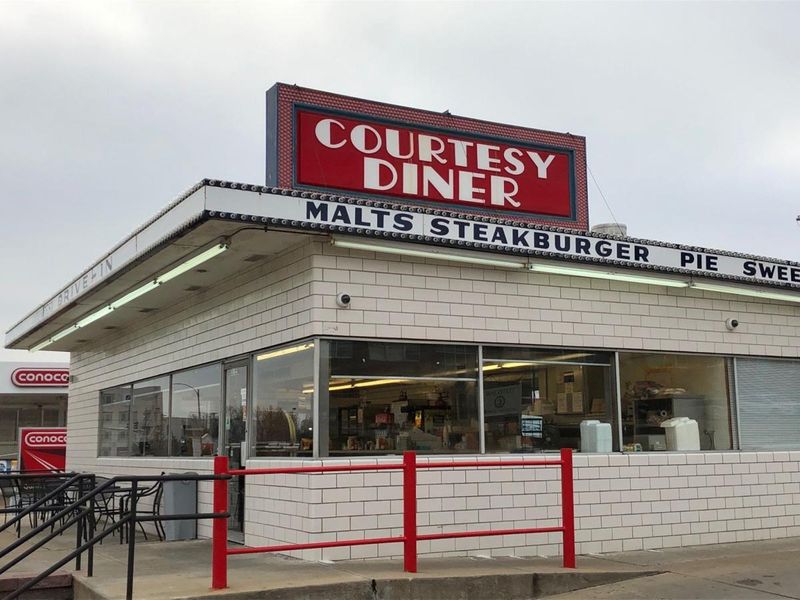 Courtesy Diner (St. Louis)