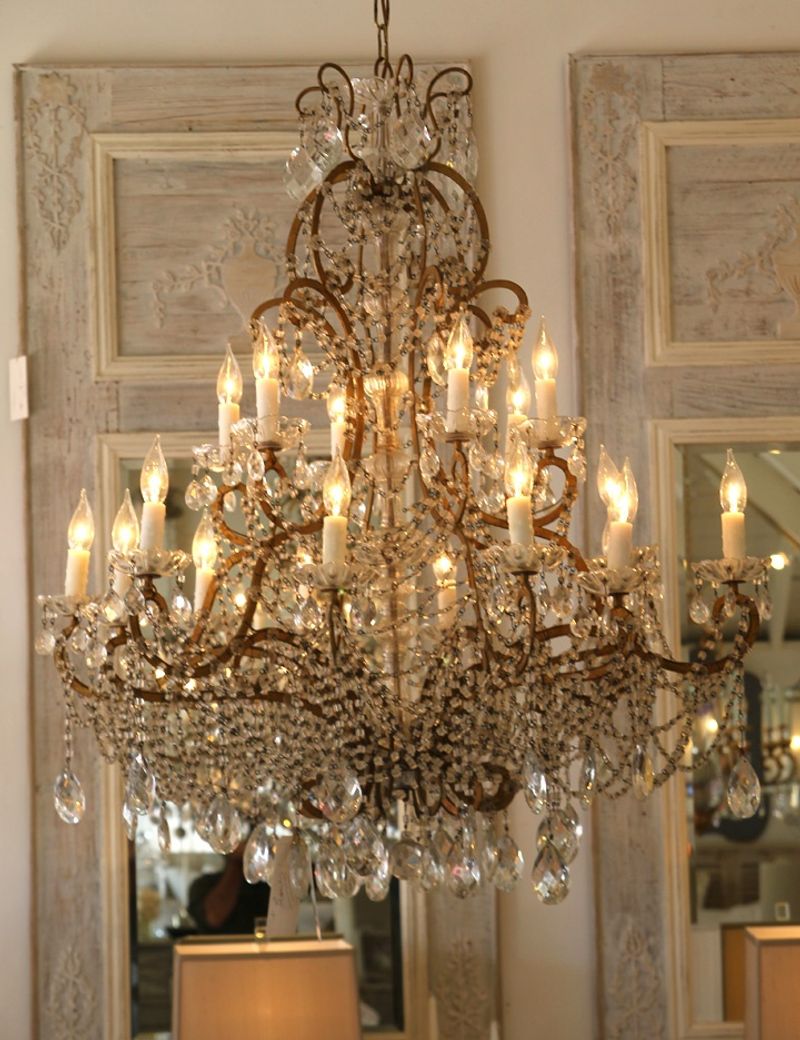 11 Antiques Rising In Value In Florida, And 9 That Are Declining - Decor Hint Crystal Chandeliers