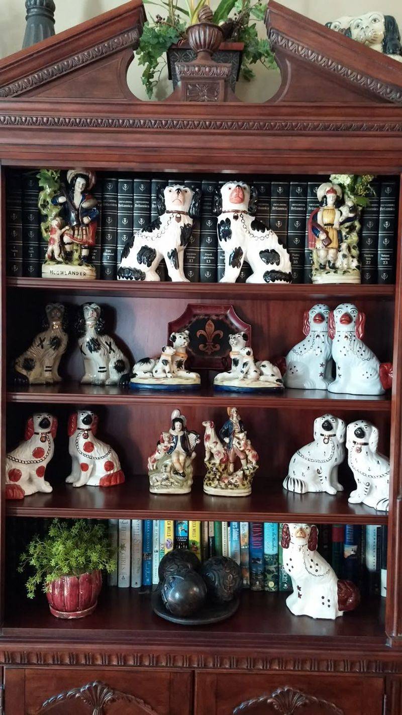 12 Once-Priceless California Collectibles Now Losing Their Shine, And 8 To Skip - Decor Hint Ceramic Figurines And Knickknacks