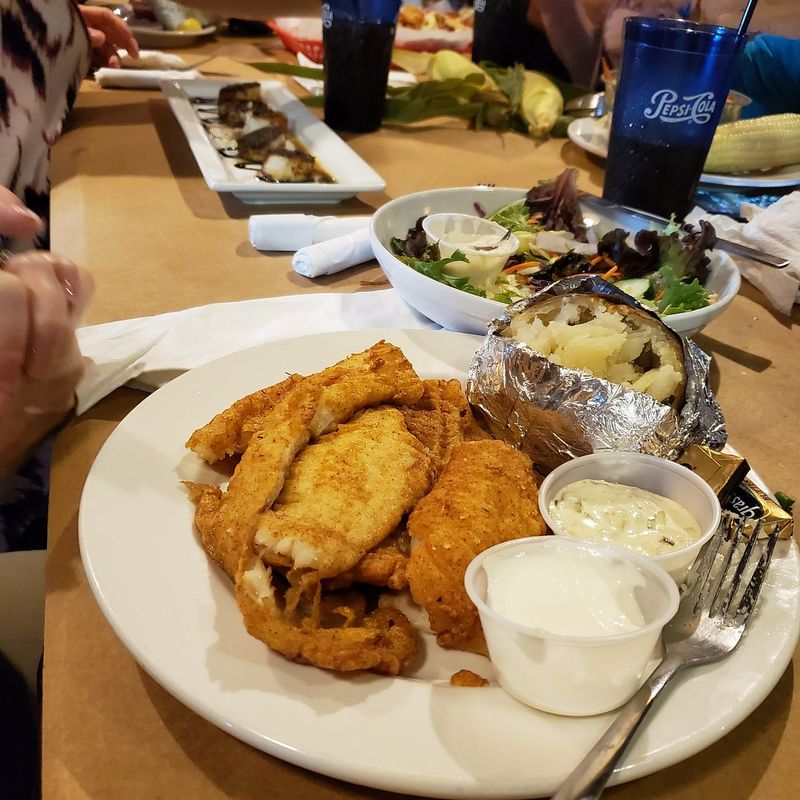 13 Maryland Family-Run Fried Chicken Restaurants That Warm The Soul - Decor Hint The Red Roost