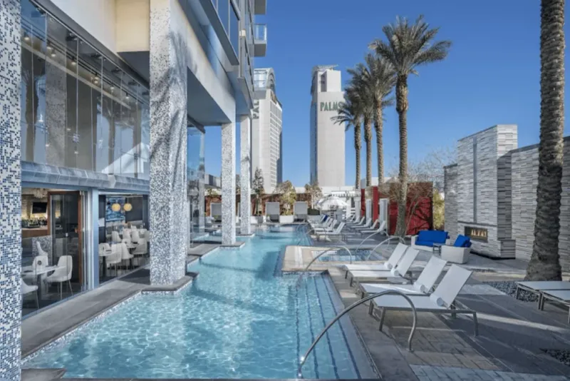 Las Vegas Strip-Adjacent Hotels