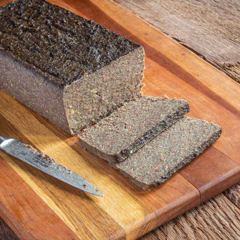 Hidden Pennsylvania Food Traditions That Haven't Made It Past The Border - Decor Hint Scrapple
