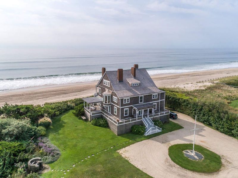 Waterfront Properties In The Hamptons