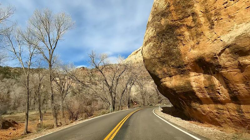 10 Scenic Utah Roads That Lead You Through The West's Most Beautiful National Parks - Decor Hint Highway 211 to Canyonlands