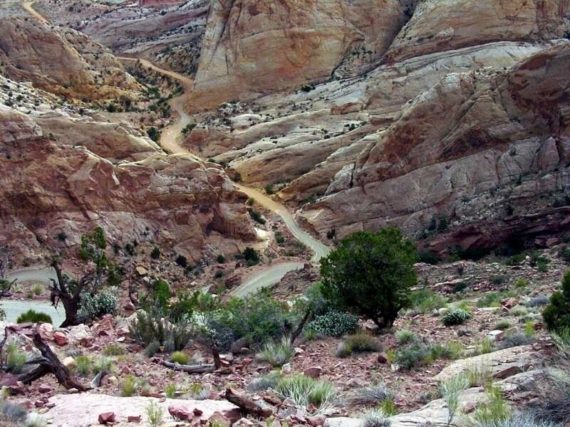 10 Scenic Utah Roads That Lead You Through The West's Most Beautiful National Parks - Decor Hint Burr Trail