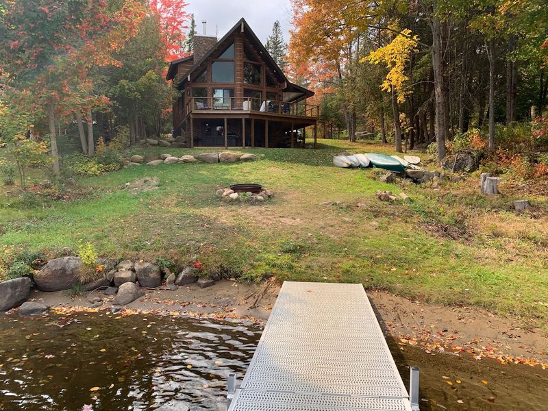 Upstate Lakefront Vacation Homes