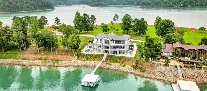Lakefront Properties