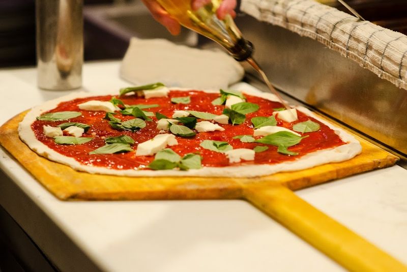 13 Tiny Unassuming New Jersey Restaurants That Pack A Big Flavor Punch - Decor Hint Tacconelli's Pizzeria