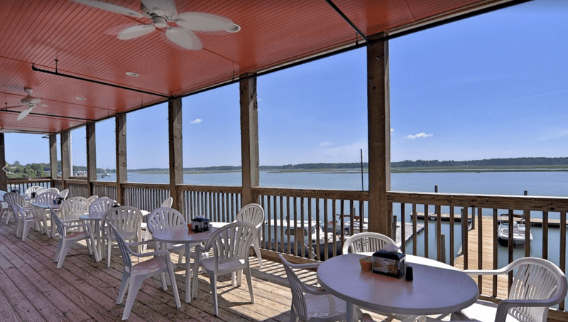 Inlet View Bar and Grill