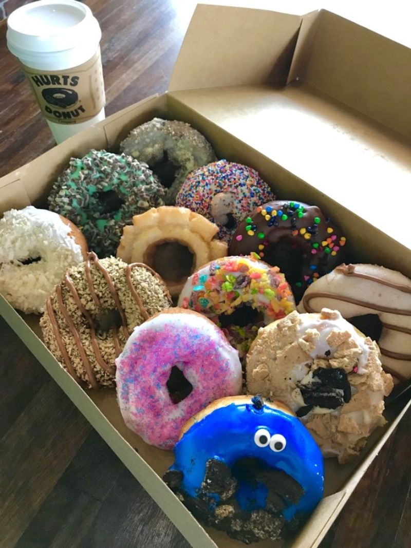 10 Texas Donut Shops Locals Swear Are Among America's Best - Decor Hint Hurts Donut Company