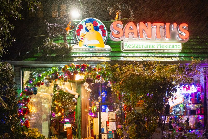 Santi's Mexican Grill: Charleston's Feliz Navidad Fiesta