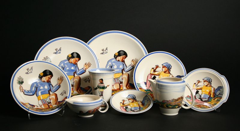 12 Once-Priceless California Collectibles Now Losing Their Shine, And 8 To Skip - Decor Hint California Pottery (Bauer, Metlox, Vernonware)