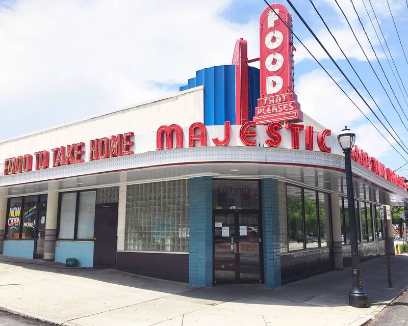 16 Georgia Diners Serving The Kind Of Comfort Food You Crave - Decor Hint The Majestic Diner