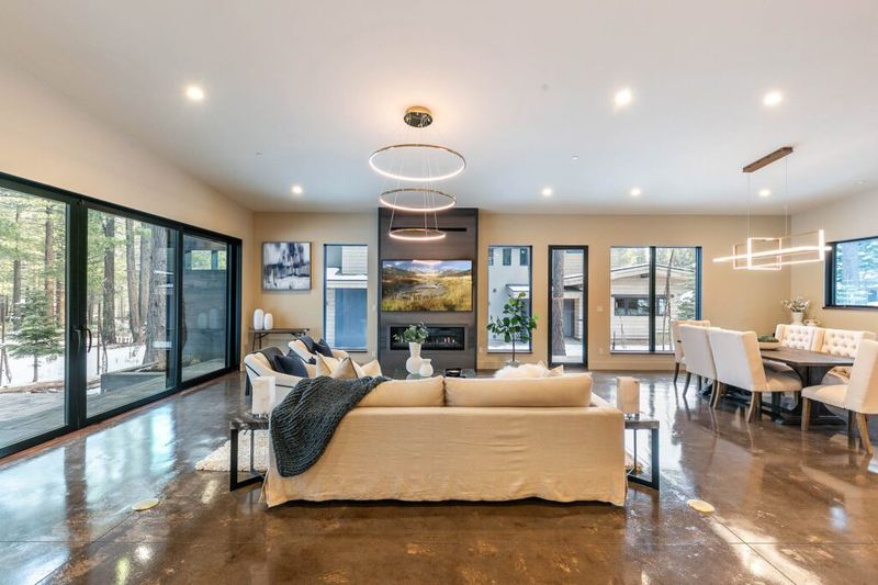 6 Nebraska Properties Declining Fast And 10 That Don't Move - Decor Hint Newer Construction With Modern Finishes