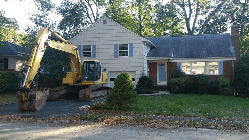 11 Massachusetts Home Styles That Could Lose Value By 2026 - Decor Hint Ranch Houses On Valuable Land