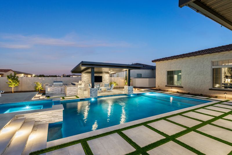 10 Arizona Home Designs Most Likely To Fall In Value In The Coming Years - Decor Hint Homes with Swimming Pools Requiring High Maintenance