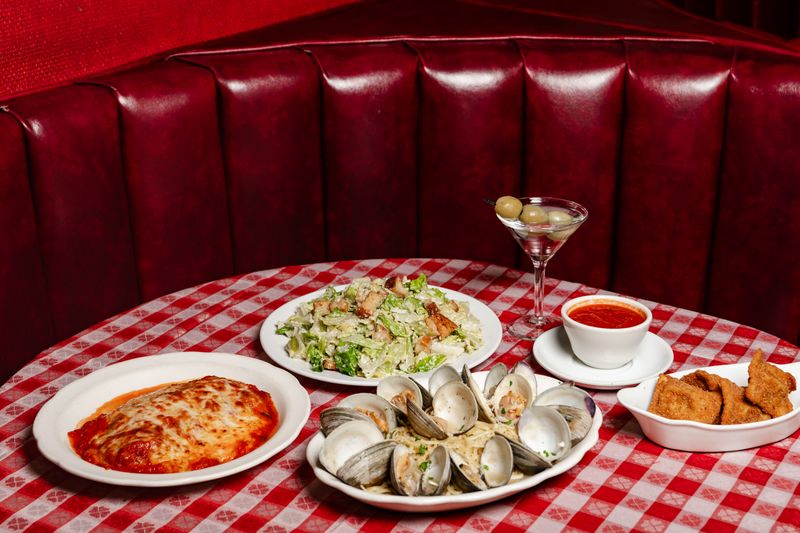 12 California Time-Capsule Restaurants Straight Out Of The '60s - Decor Hint Dan Tana's - West Hollywood