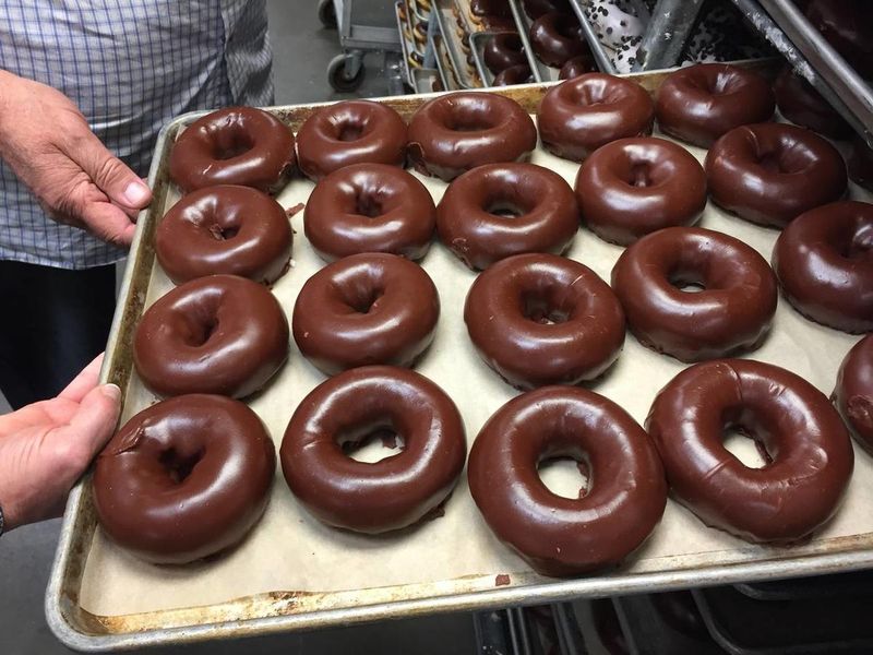 Utah's Must-Try Donut Destinations For Every Sweet Tooth - Decor Hint Dunford Bakers